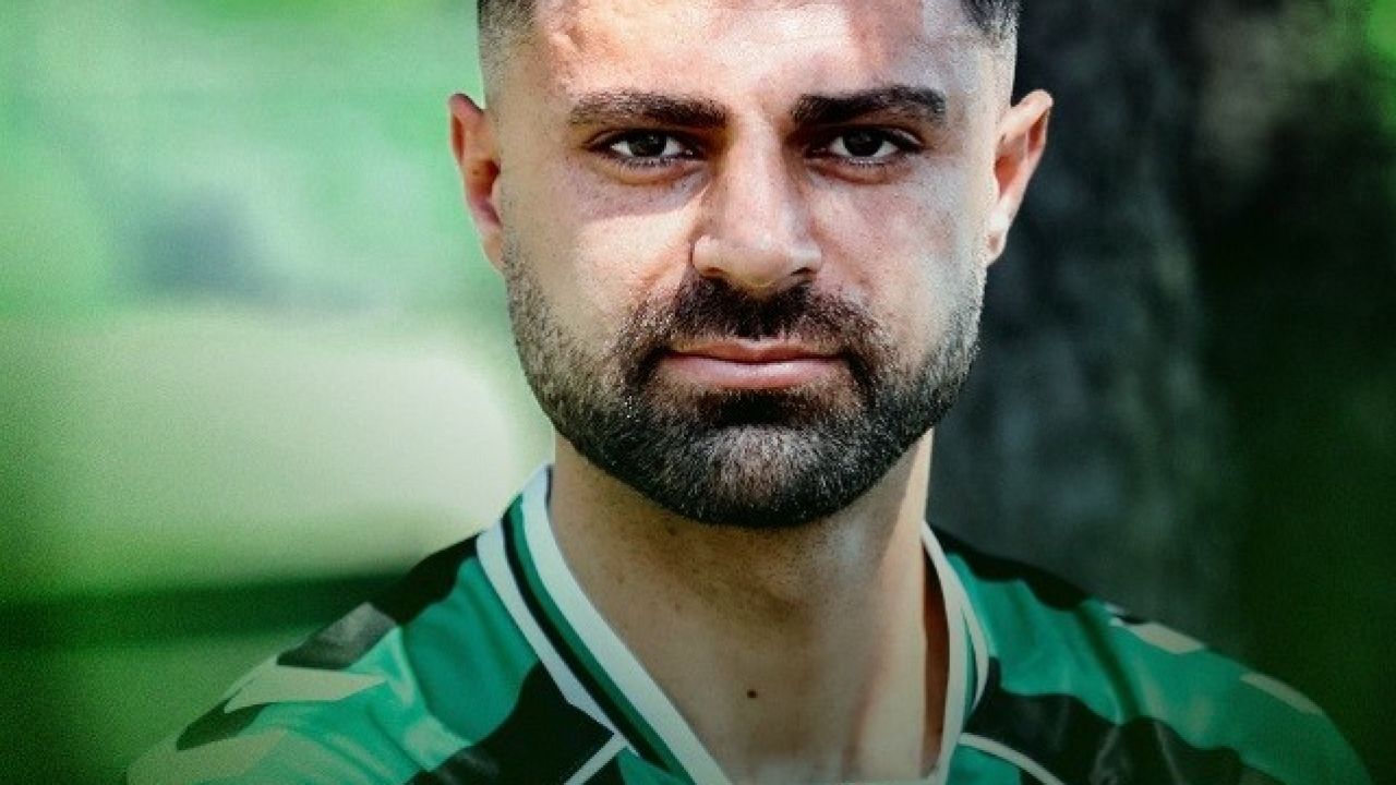 Sakaryaspor, 3 futbolcuyu renklerine bağladı