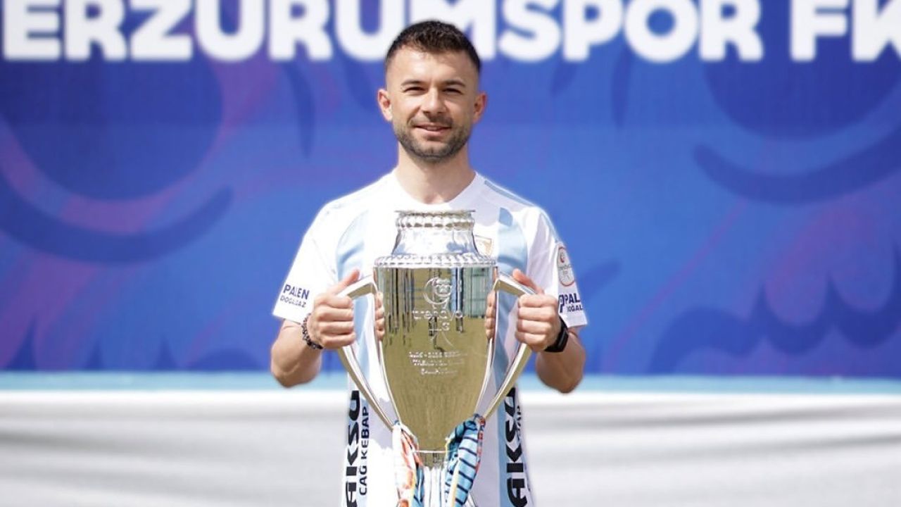 Salih Sarıkaya, Erzurumspor FK’ya veda etti