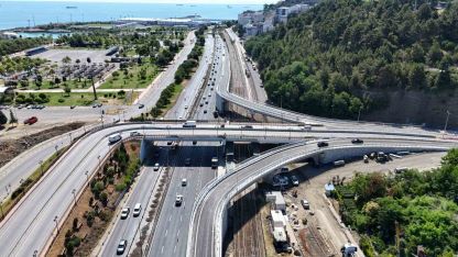 Samsun’da iki önemli bağlantı yolu trafiğe açıldı