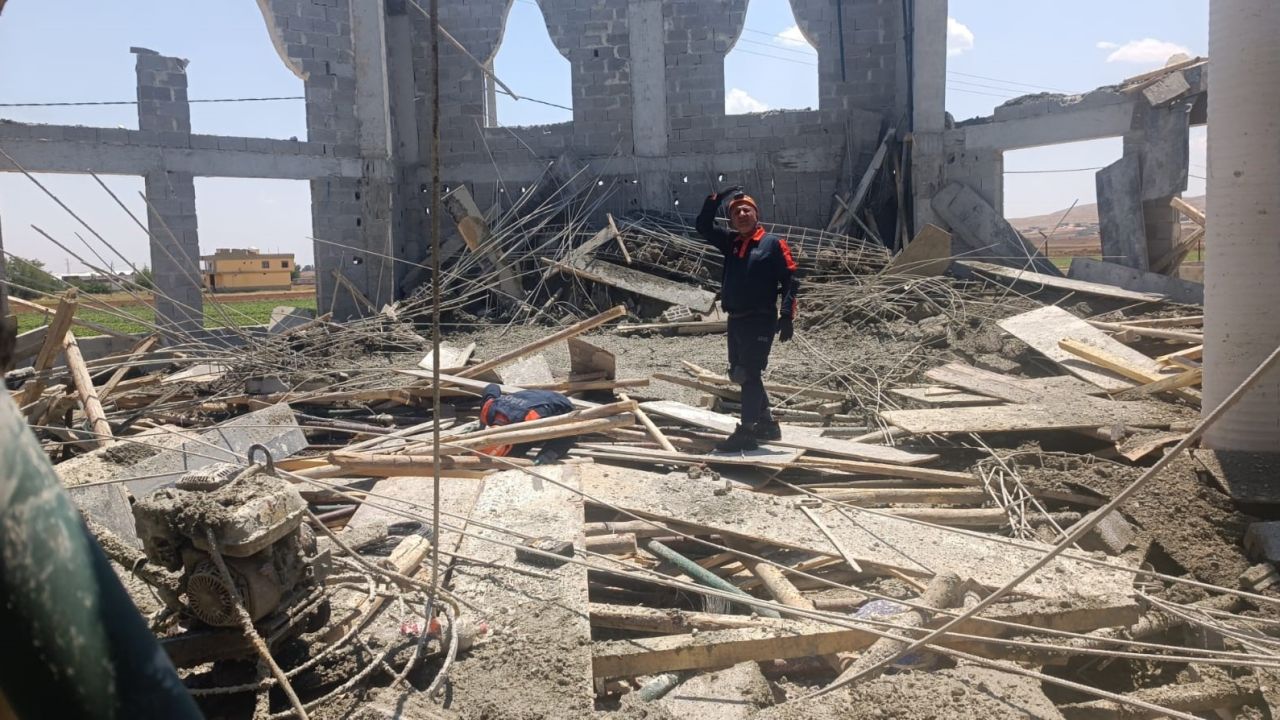 Şanlıurfa’da cami inşaatındaki çökmede 3 işçi yaralandı