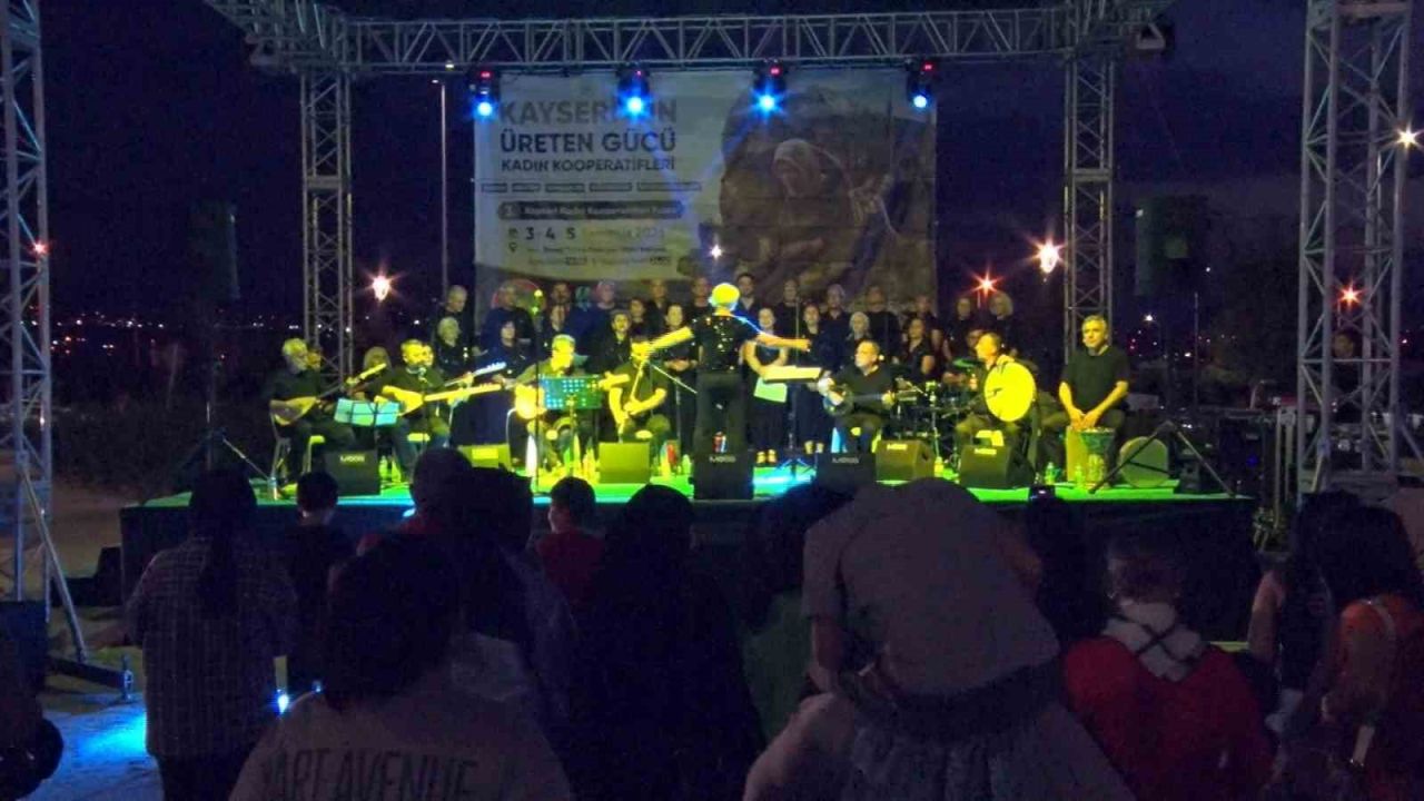 Talas Maharetli Eller Kooperatifi’nden müzik dolu akşam