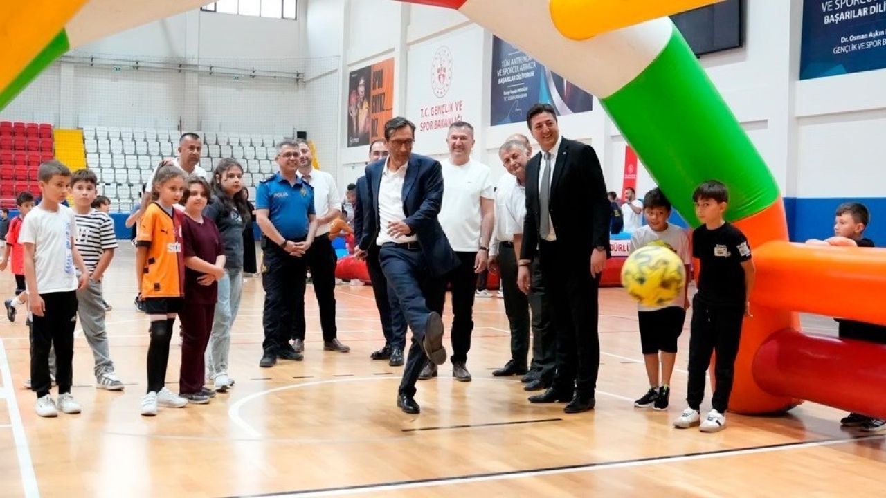 Tavşanlı yaz okulları görkemli törenle kapılarını açtı