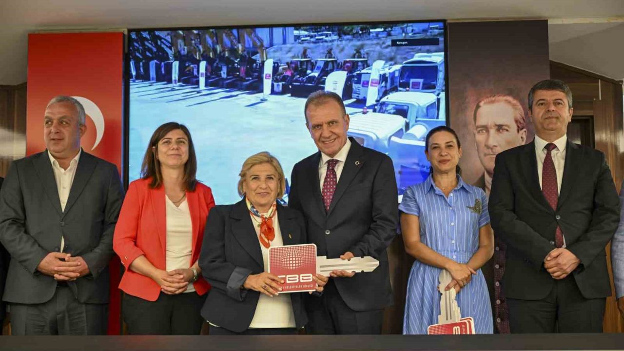 TBB, 121 belediyeye yeni hizmet araçlarını teslim etti