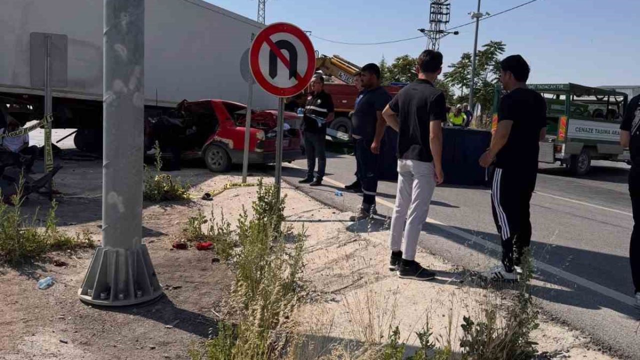Tır ile otomobil çarpıştı: 2 ölü, 2 yaralı