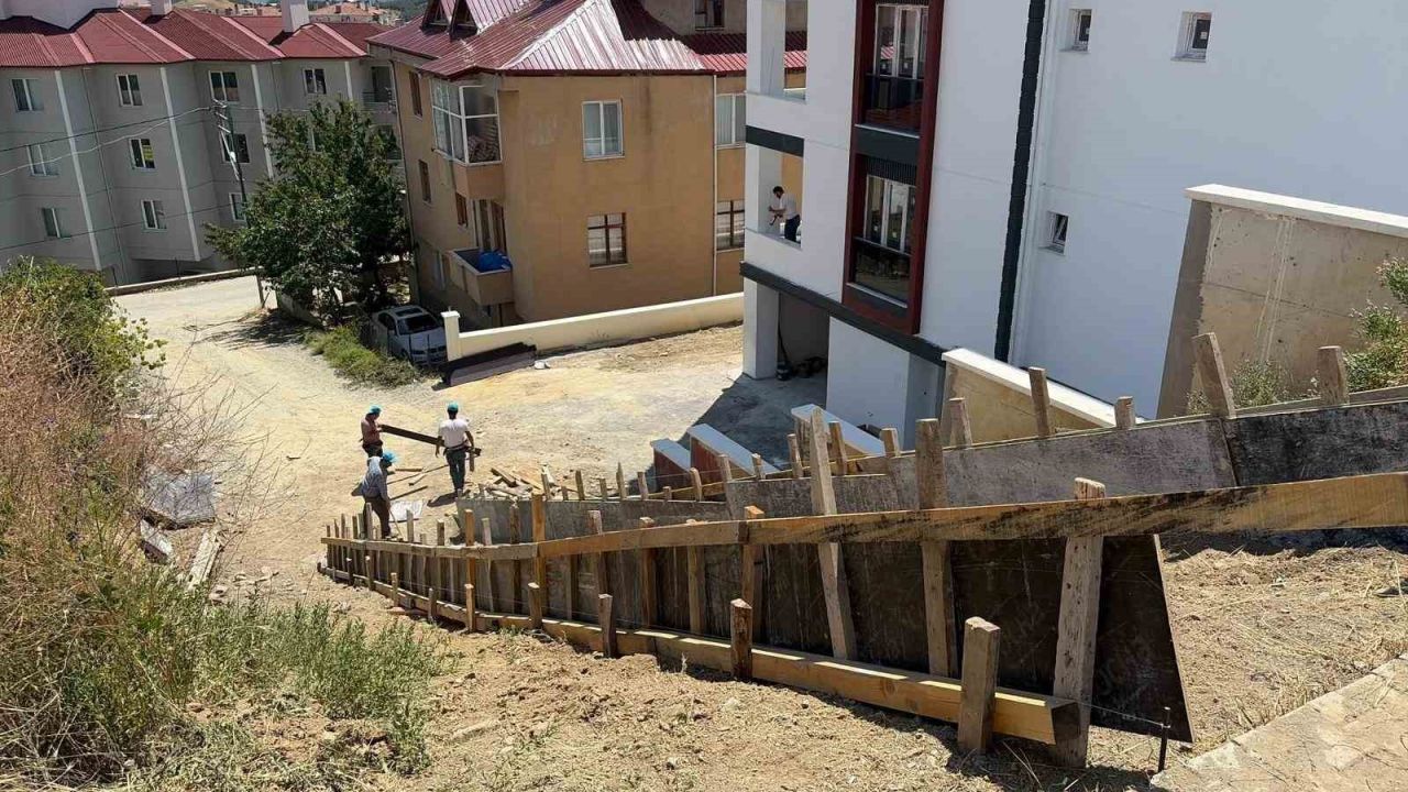Tosya Belediyesi’nin çalışmalarıyla ilçenin çehresi değişiyor