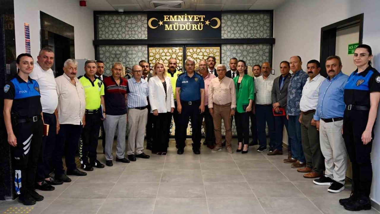 Yalova’da muhtarlarla güvenlik ve asayiş toplantısı