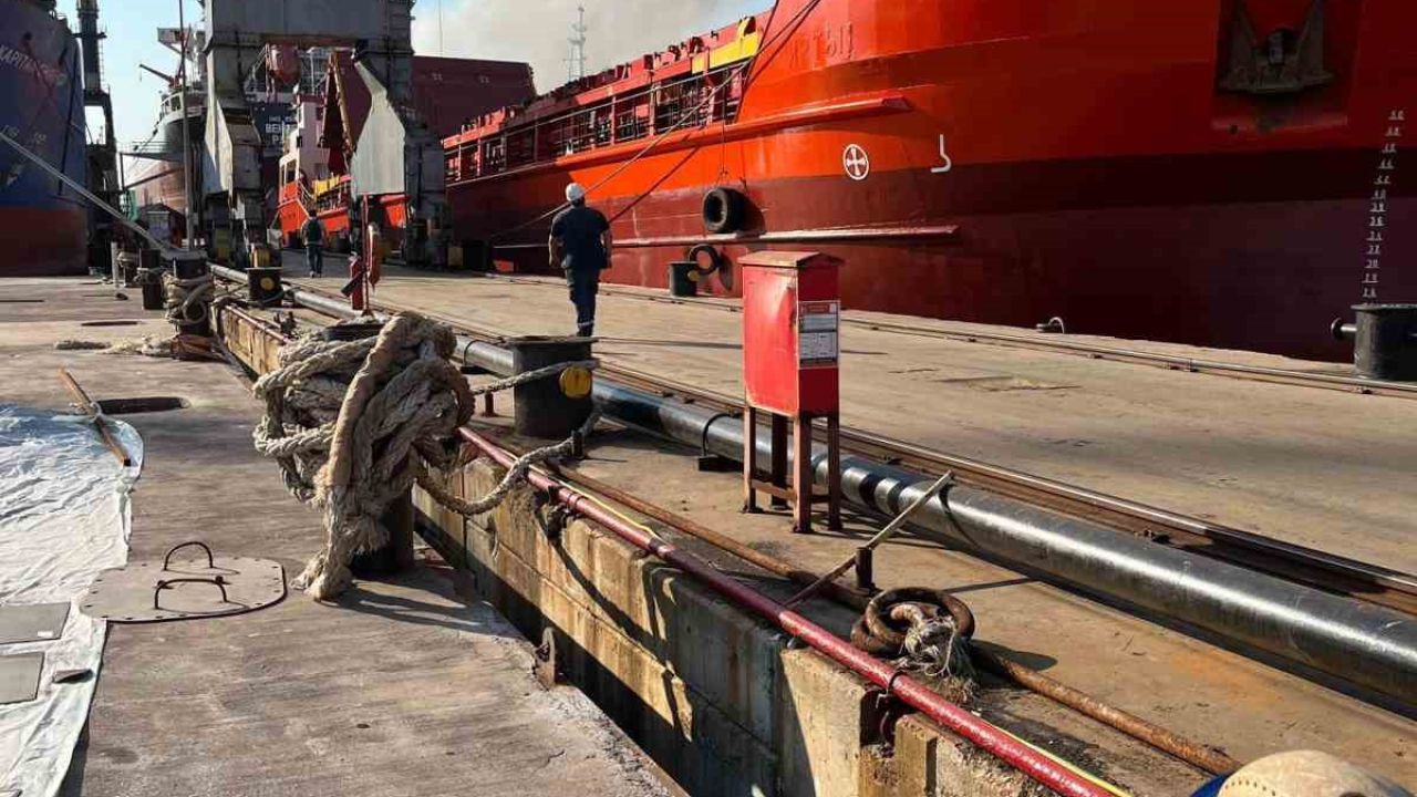 Yalova’da tersanedeki gemide patlama