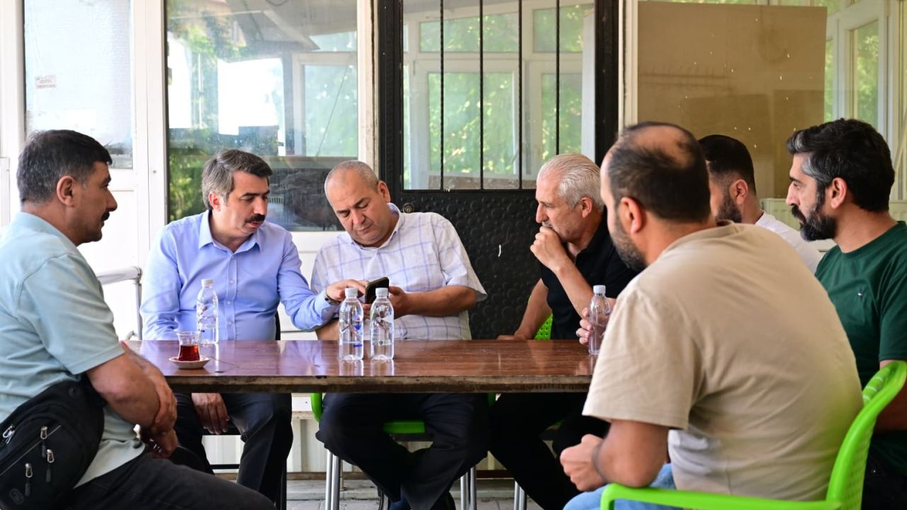 Yıldırım Belediye Başkanı Oktay Yılmaz, Teleferik Mahallesi’nde esnafla bir araya geldi