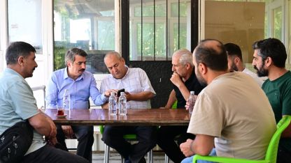 Yıldırım Belediye Başkanı Oktay Yılmaz, Teleferik Mahallesi’nde esnafla bir araya geldi